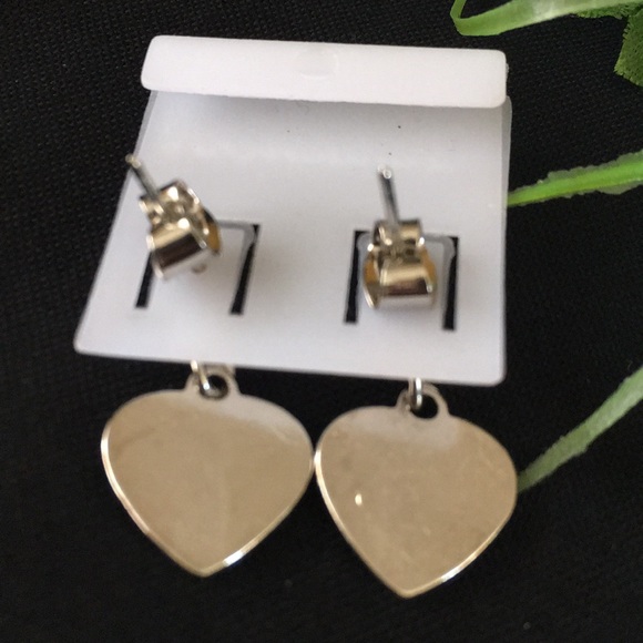 🆕 pretty heart shaped dangle earrings - Picture 2 of 3
